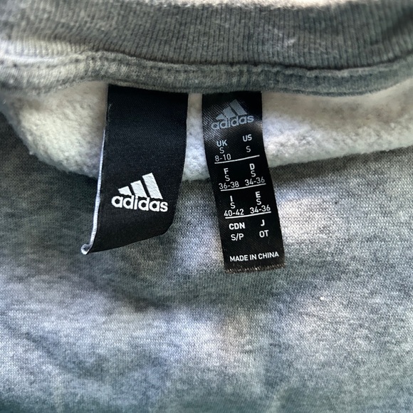 ✨3 for $18 ✨ ADIDAS Women’s Gray Crewneck Sweatshirt with Black Stripes - Picture 6 of 6